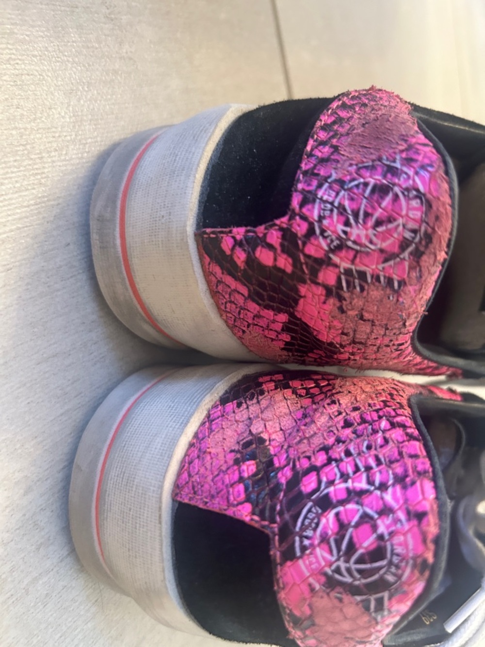 Golden Goose Black and Pink Sneakers with White Laces - Picture 5 of 6
